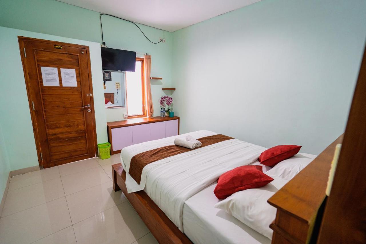 Guesthouse Cempaka Putih Семиньяк Экстерьер фото